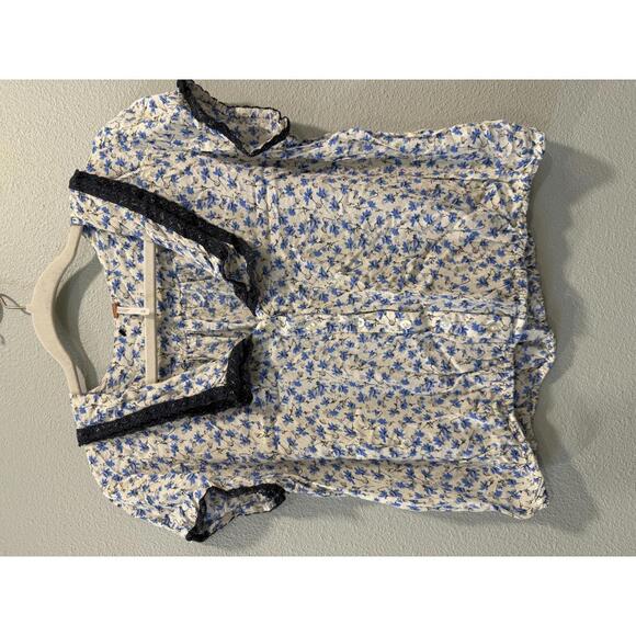 Free People Ana lace floral print blouse in ivory with a blue floral, Medium - Picture 2 of 8